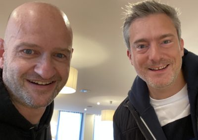 Hypnotiseur PATRICK PICKART met De Mol presentator Gilles De Coster